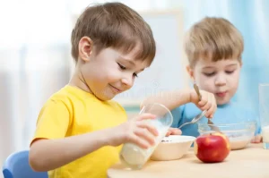 🔸 آیا کودک من اوتیسم دارد یا فقط تاخیر کلامی؟ (۳ تفاوت کلیدی)
