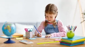 بهترین سن شروع گفتاردرمانی: ۵ هشدار برای والدین در مشهد و آنلاین